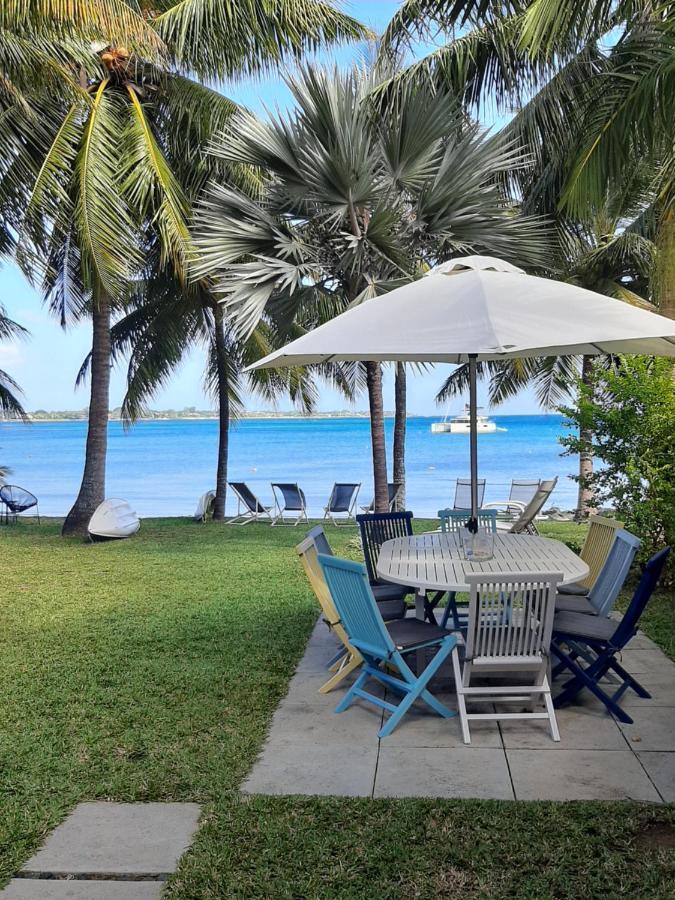 Fantastic Spacious Beachfront Villavacances Grand Baie Exteriör bild