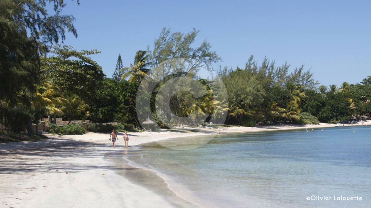 Fantastic Spacious Beachfront Villavacances Grand Baie Exteriör bild